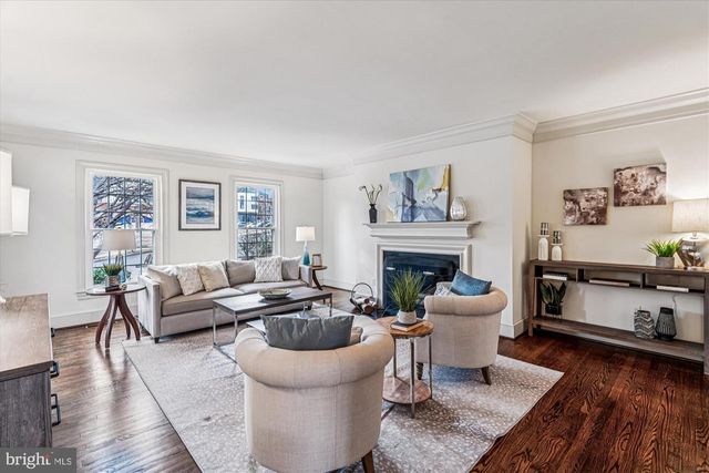 1326 N LYNNBROOK DR, Arlington, VA 22201