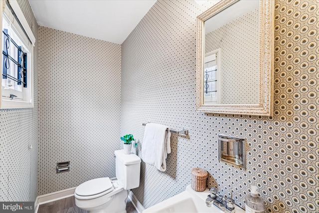 1326 N LYNNBROOK DR, Arlington, VA 22201