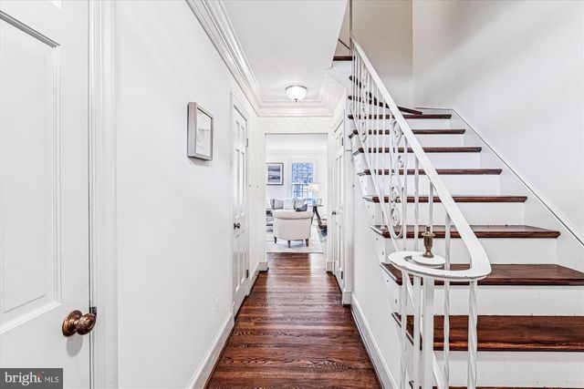 1326 N LYNNBROOK DR, Arlington, VA 22201