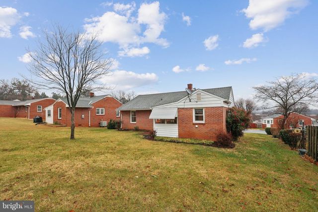 198 BURGESS ST, Orange, VA 22960