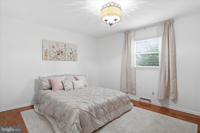 97 CLOHAN AVE, Martinsburg, WV 25404