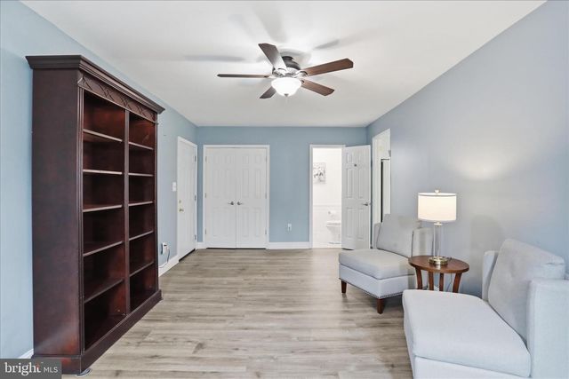 97 CLOHAN AVE, Martinsburg, WV 25404