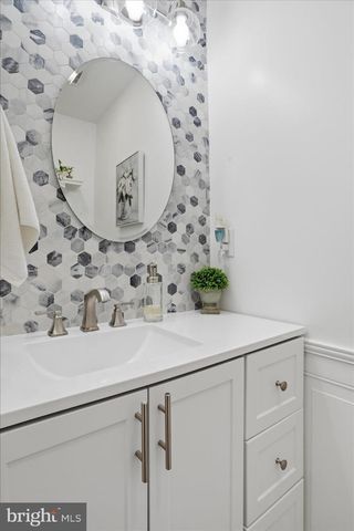 97 CLOHAN AVE, Martinsburg, WV 25404