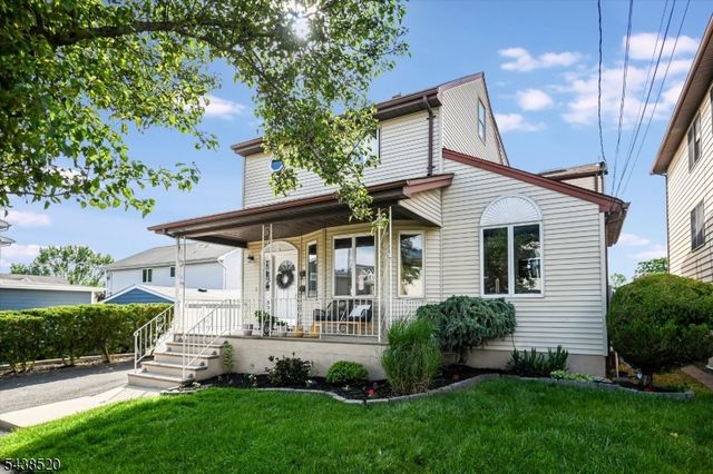 532 2nd St, Carlstadt Boro, NJ 07072