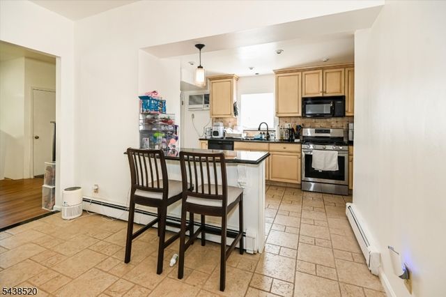 532 2nd St, Carlstadt Boro, NJ 07072