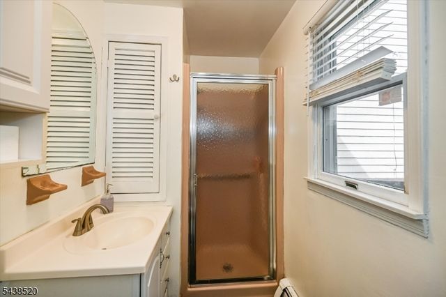 532 2nd St, Carlstadt Boro, NJ 07072