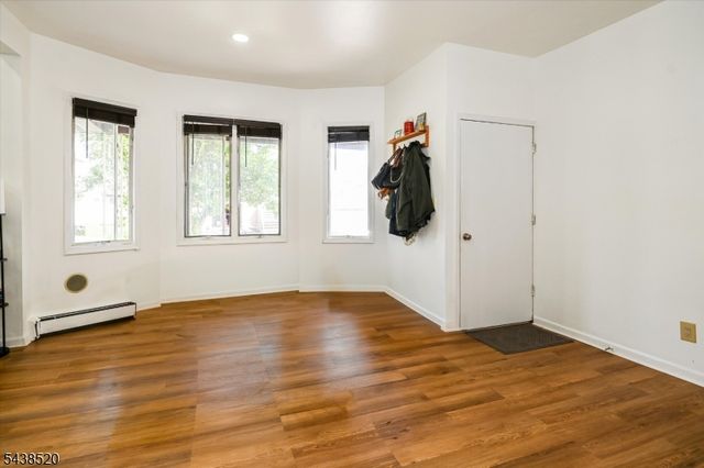 532 2nd St, Carlstadt Boro, NJ 07072