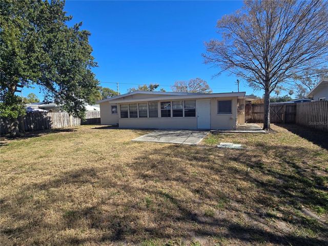 711 9TH STREET NW, Largo, FL 33770