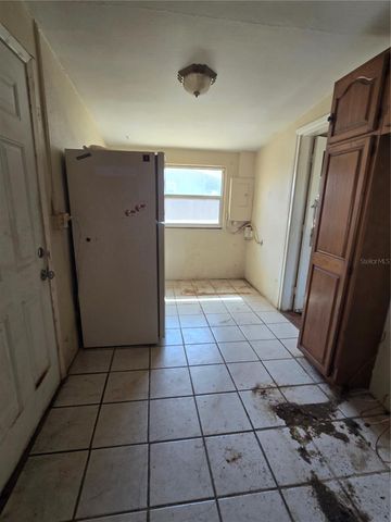 711 9TH STREET NW, Largo, FL 33770