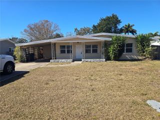 711 9TH STREET NW, Largo, FL 33770