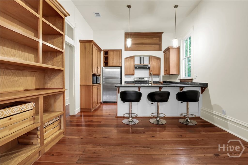 Image 16 of property listing at 217 E Bolton Street, Savannah, GA 31401
