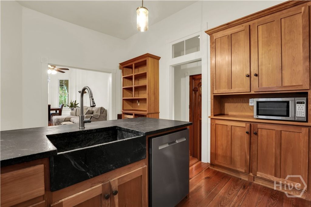 Image 19 of property listing at 217 E Bolton Street, Savannah, GA 31401