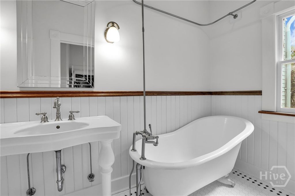 Image 29 of property listing at 217 E Bolton Street, Savannah, GA 31401
