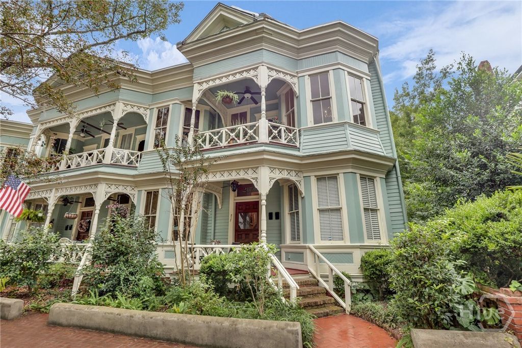 Image 3 of property listing at 217 E Bolton Street, Savannah, GA 31401