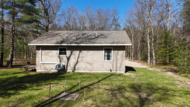 2073 Gunn Road, Manistee, MI 49660