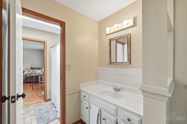 512 Lorelei Drive, Perry Twp, OH 45118