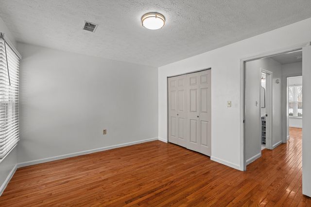 10 Pocahontas, Winchester, KY 40391