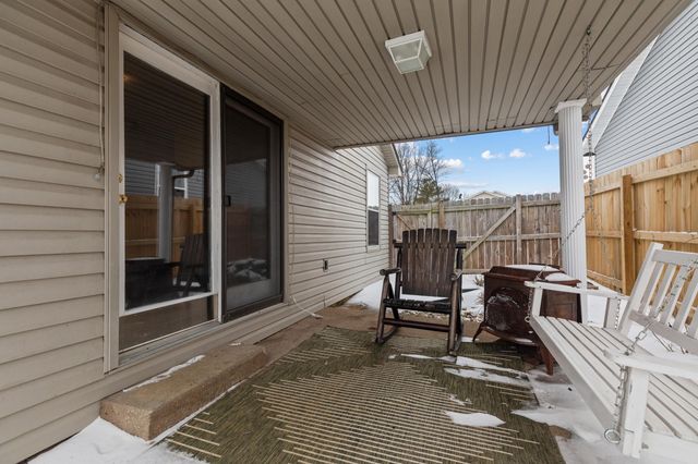 10 Pocahontas, Winchester, KY 40391