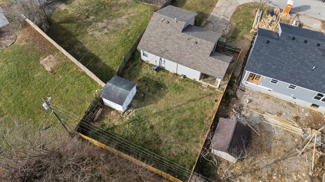 10 Pocahontas, Winchester, KY 40391