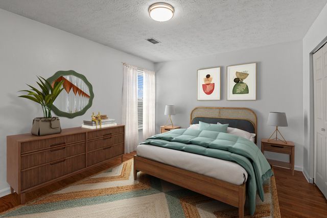 10 Pocahontas, Winchester, KY 40391