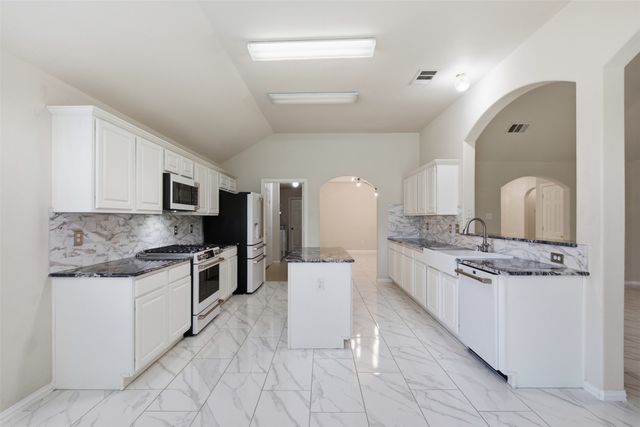 2813 Bradford Oaks Drive, Mckinney, TX 75071