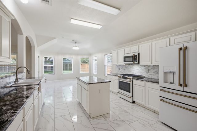 2813 Bradford Oaks Drive, Mckinney, TX 75071