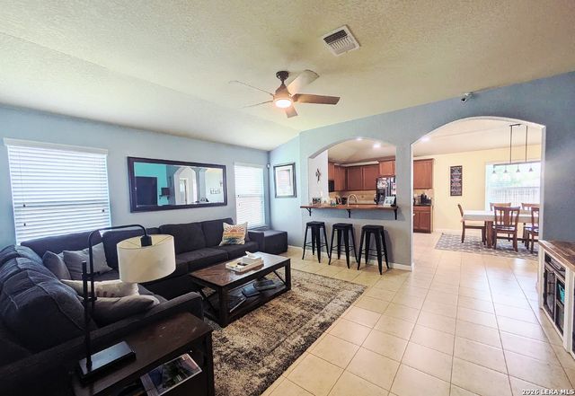 735 Spectrum Dr, New Braunfels, TX 78130