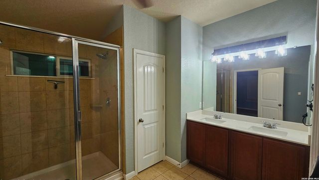 735 Spectrum Dr, New Braunfels, TX 78130