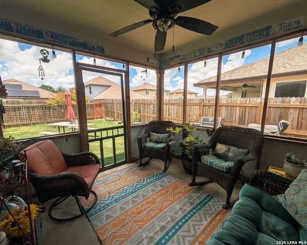 735 Spectrum Dr, New Braunfels, TX 78130