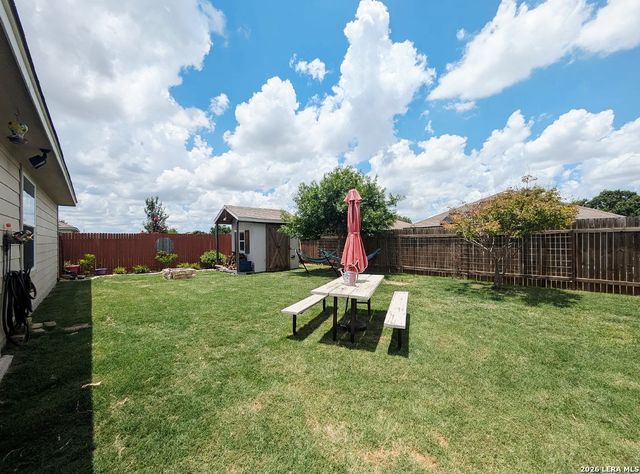 735 Spectrum Dr, New Braunfels, TX 78130