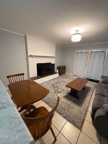 313 Northeast Centre Avenue Ne Avenue, Coeburn, VA 24230