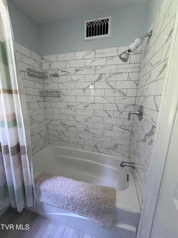 313 Northeast Centre Avenue Ne Avenue, Coeburn, VA 24230