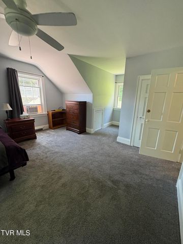 313 Northeast Centre Avenue Ne Avenue, Coeburn, VA 24230