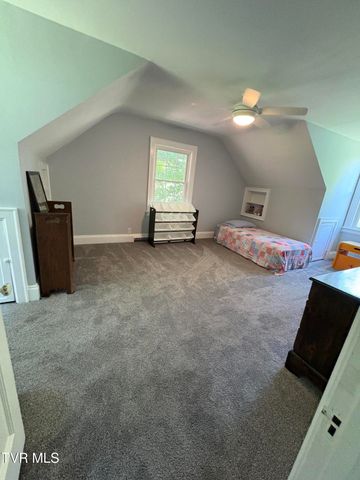 313 Northeast Centre Avenue Ne Avenue, Coeburn, VA 24230