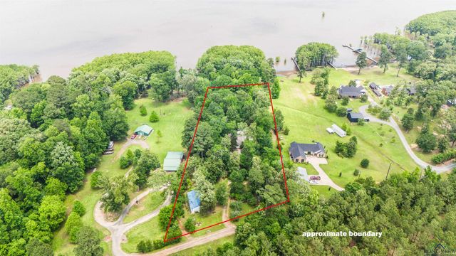 514 Buckeye Hill Rd, Karnack, TX 75661