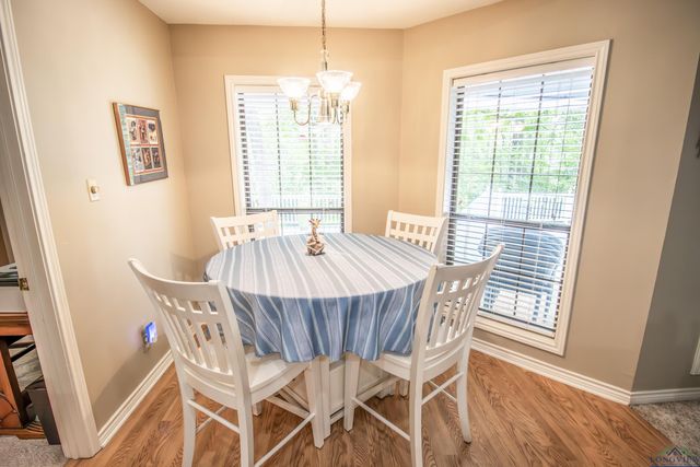 514 Buckeye Hill Rd, Karnack, TX 75661