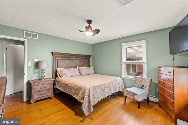 3966 BAHN AVE, York, PA 17408