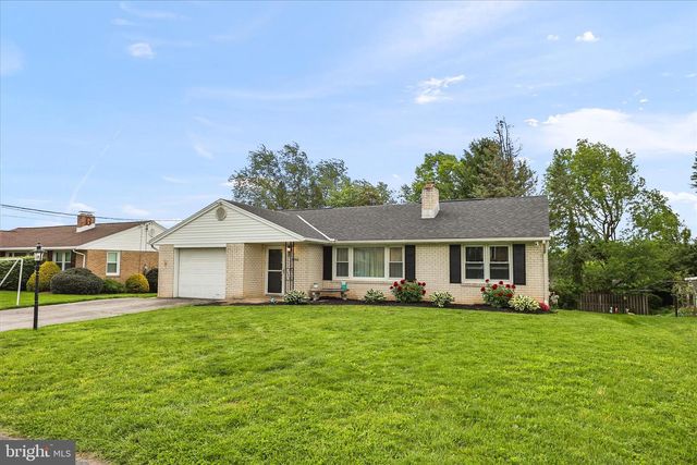 3966 BAHN AVE, York, PA 17408