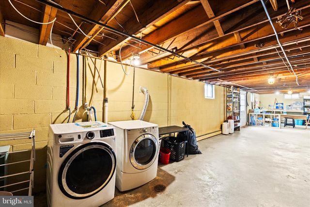 3966 BAHN AVE, York, PA 17408