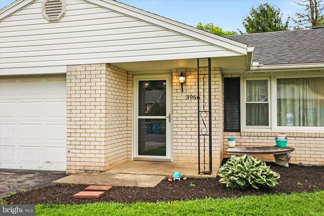 3966 BAHN AVE, York, PA 17408