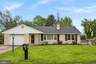 3966 BAHN AVE, York, PA 17408