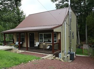 706 Brooklyn Mountain Rd, Hopatcong Boro, NJ 07843