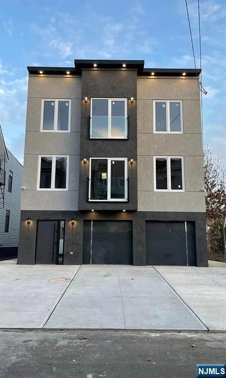 376 21st Street 1, Irvington, NJ 07111