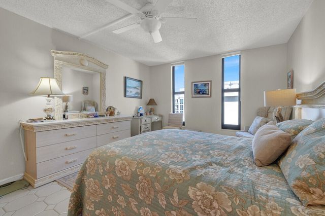 1000 S Ocean Boulevard 17m, Pompano Beach, FL 33062