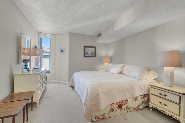 1000 S Ocean Boulevard 17m, Pompano Beach, FL 33062