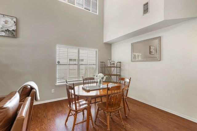 50 W New Avery Place, The Woodlands, TX 77382