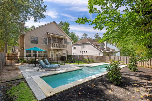 50 W New Avery Place, The Woodlands, TX 77382