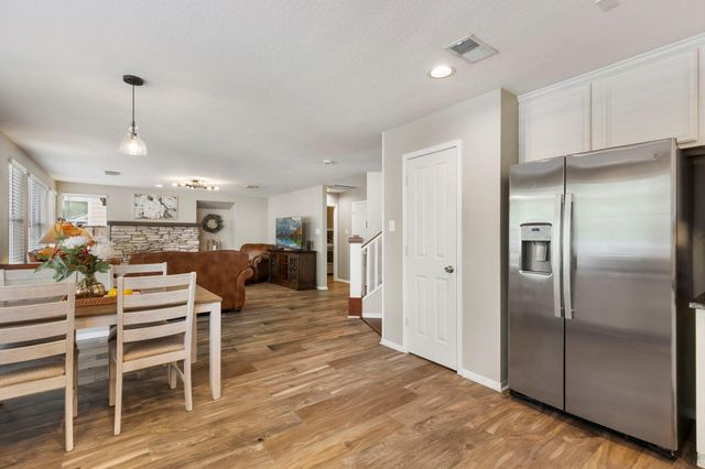 50 W New Avery Place, The Woodlands, TX 77382