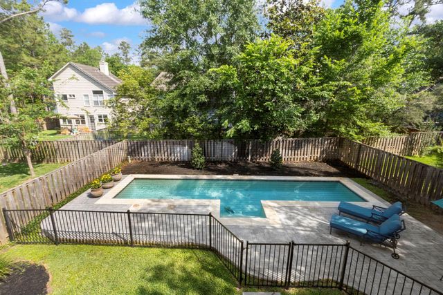 50 W New Avery Place, The Woodlands, TX 77382