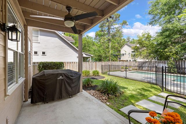50 W New Avery Place, The Woodlands, TX 77382
